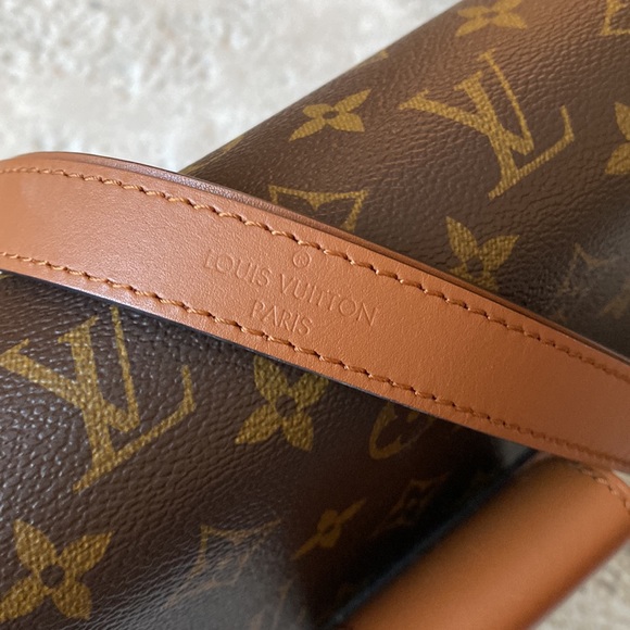 Louis Vuitton Dauphine MM Reverse Monogram - Picture 16 of 16